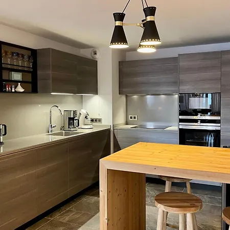 Cosy Altitude موجوف